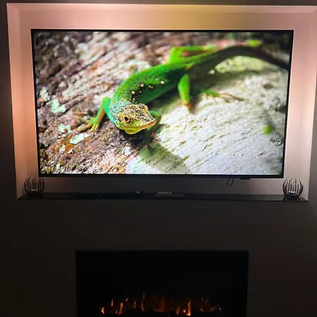 Elements Stylish 1bdr W High Speed Wifi And Work Space