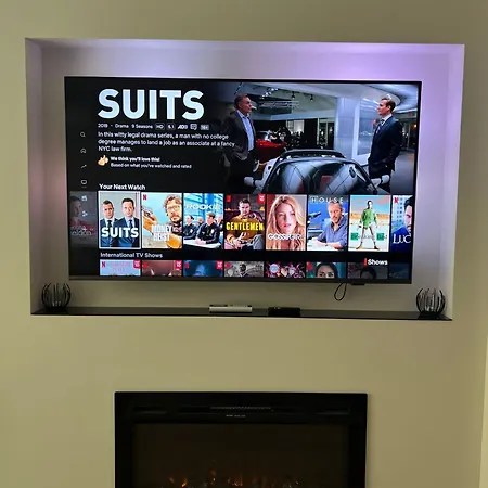 Elements Stylish 1bdr W High Speed Wifi And Work Space Appartamento *