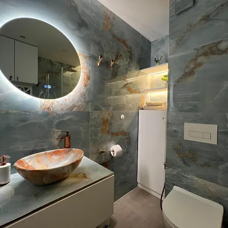 Elements Stylish 1bdr W High Speed Wifi And Work Space